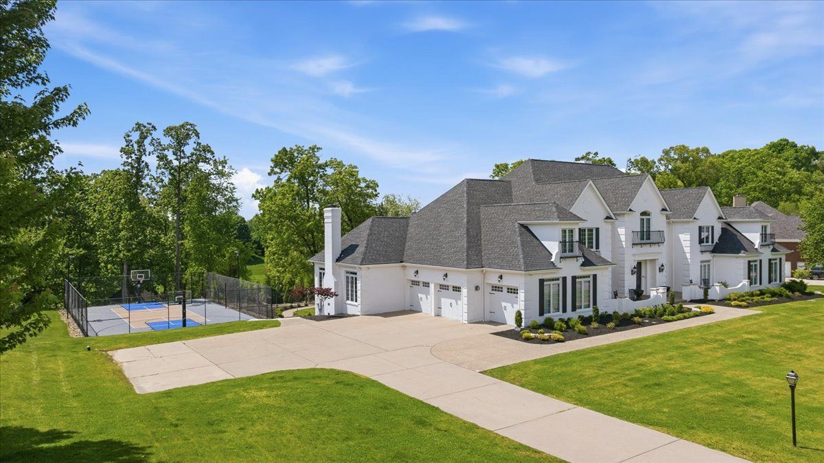 527 Salem Heights Drive