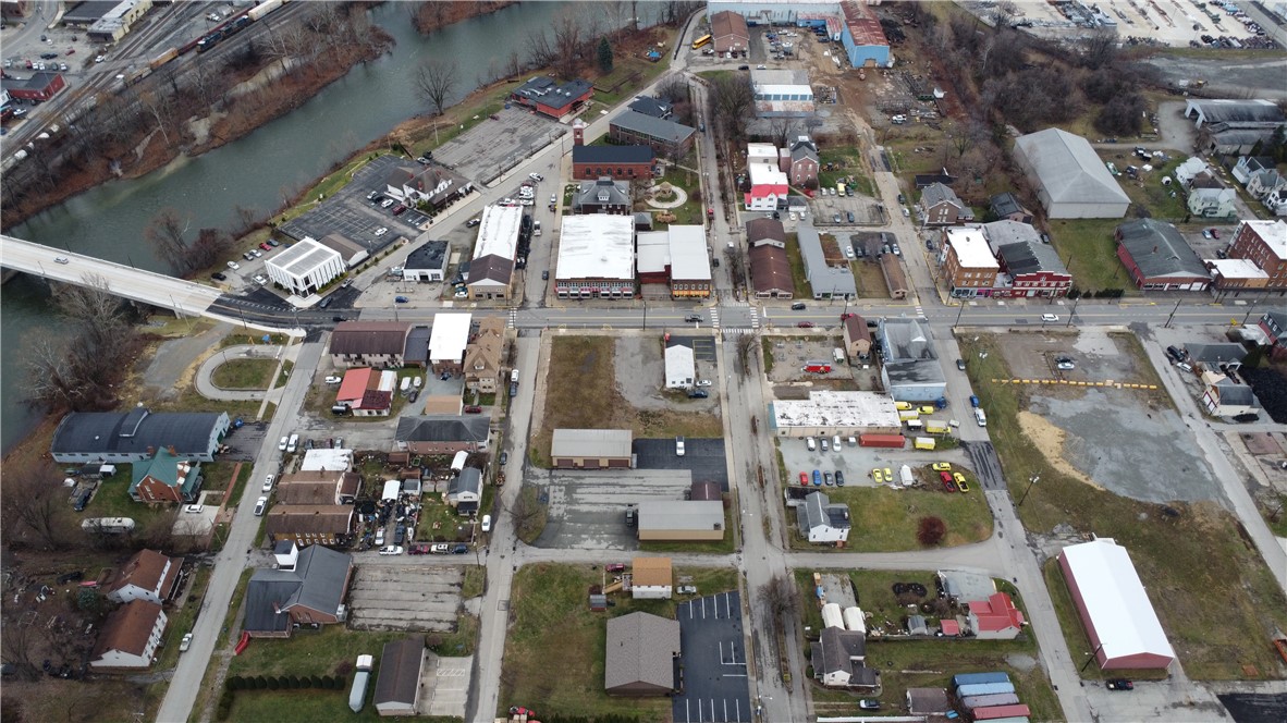 400 W Crawford Ave, Connellsville, Pennsylvania image 7