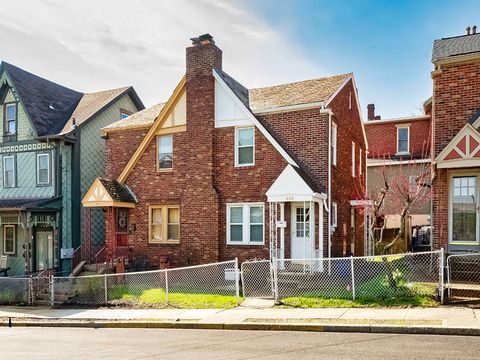 Photo of 333 Fetzer Street, Pittsburgh, PA 15211 (MLS # 1747140)