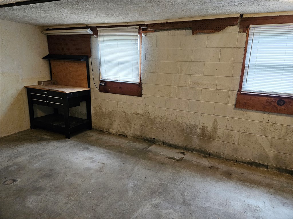 White Twp - Ind, Pennsylvania 15701, United States, 3 Bedrooms Bedrooms, ,3 BathroomsBathrooms,Residential,Pending,108415