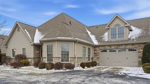 2749 Shadowrock Court Hampton PA 15044