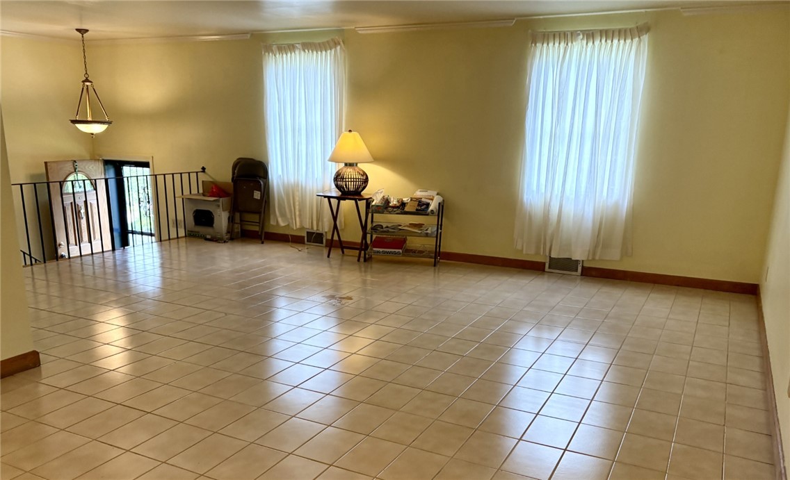 1900 GARRICK DRIVE
