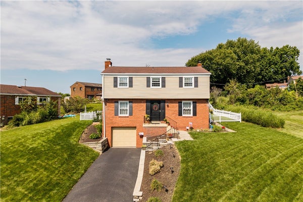 348 GRACE ST, PLEASANT HILLS, PA 15236 - Image 8885baea868435b54b93fd81e7bcc2dc/96314333