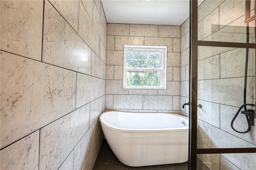 Cranberry Twp, Pennsylvania 16066, United States, 4 Bedrooms Bedrooms, ,3 BathroomsBathrooms,Residential,Active,50168