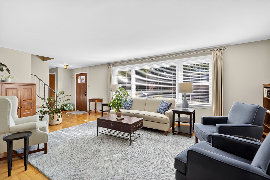 McCandless, Pennsylvania 15237, United States, 4 Bedrooms Bedrooms, ,3 BathroomsBathrooms,Residential,Contingent,216057