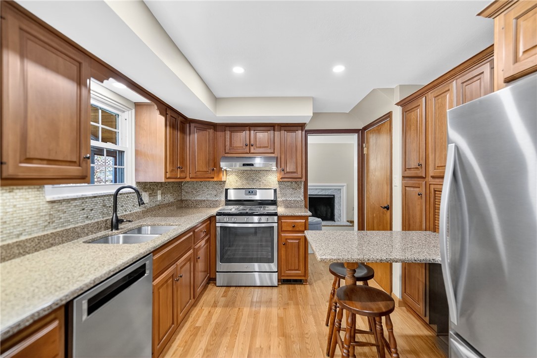 McCandless, Pennsylvania 15237, United States, 4 Bedrooms Bedrooms, ,3 BathroomsBathrooms,Residential,Contingent,216057