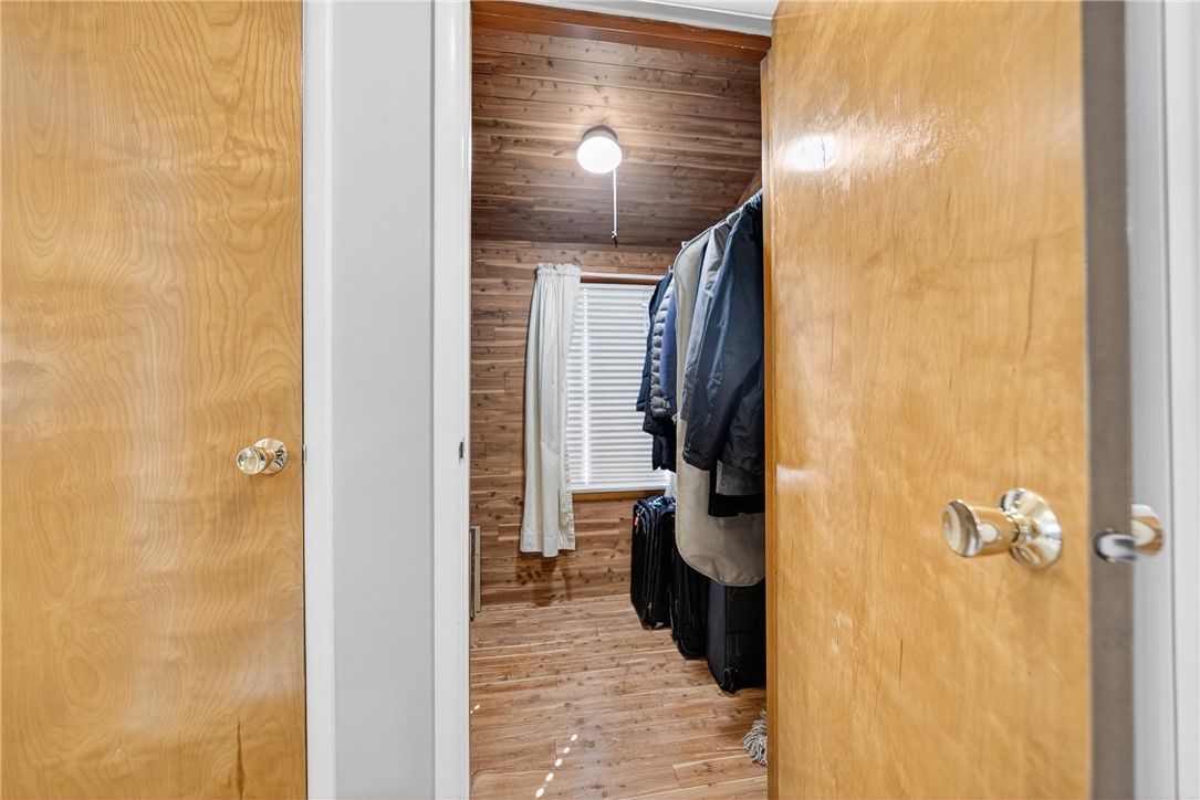 McCandless, Pennsylvania 15237, United States, 4 Bedrooms Bedrooms, ,3 BathroomsBathrooms,Residential,Contingent,216057