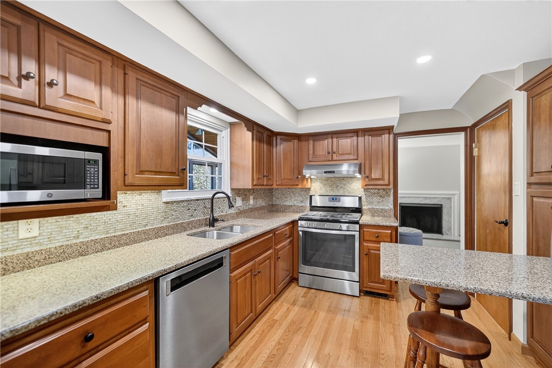 McCandless, Pennsylvania 15237, United States, 4 Bedrooms Bedrooms, ,3 BathroomsBathrooms,Residential,Contingent,216057