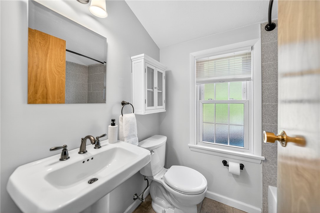 McCandless, Pennsylvania 15237, United States, 4 Bedrooms Bedrooms, ,3 BathroomsBathrooms,Residential,Contingent,216057