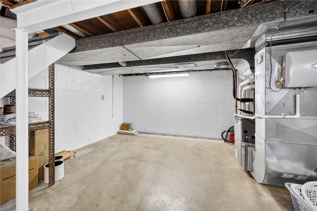 McCandless, Pennsylvania 15237, United States, 4 Bedrooms Bedrooms, ,3 BathroomsBathrooms,Residential,Contingent,216057