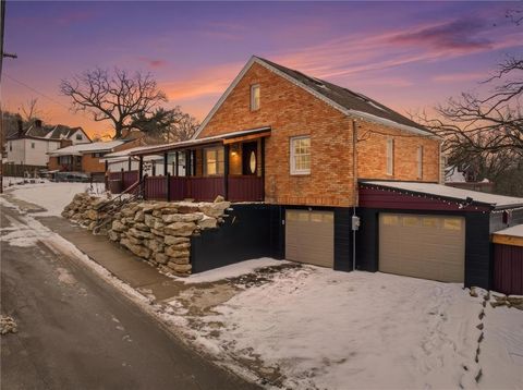 Photo of 804 Erdner Ave, Pittsburgh, PA 15202 (MLS # 1735985)