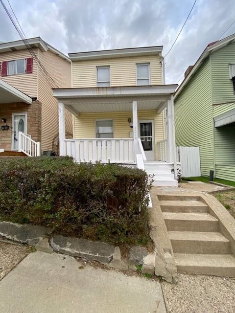 Photo of 1614 Myler St, Pittsburgh, PA 15212 (MLS # 1731072)