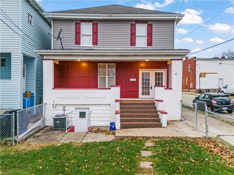 Photo of 305 Perry Como Ave, Canonsburg, PA 15317 (MLS # 1731472)