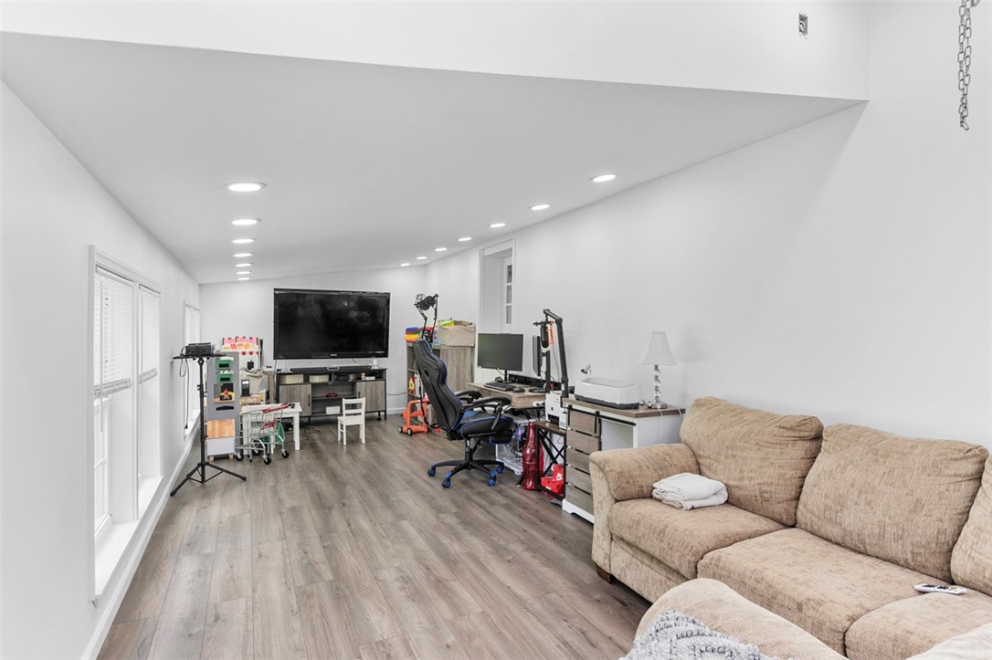 Murrysville, Pennsylvania 15668, United States, 5 Bedrooms Bedrooms, ,3 BathroomsBathrooms,Residential,Active,192400