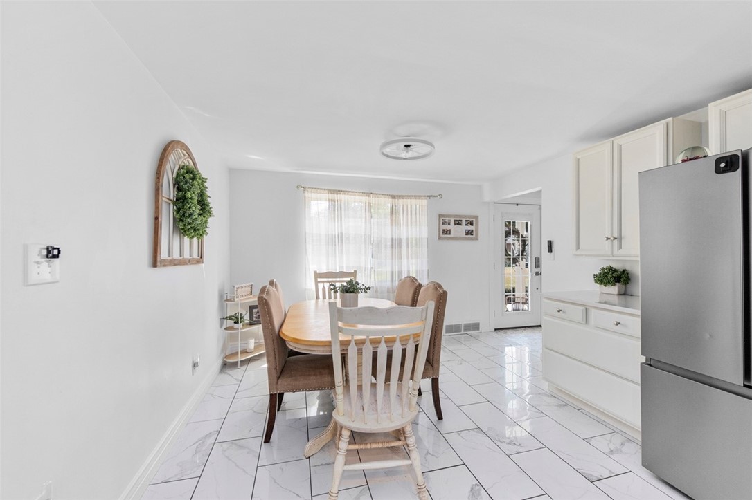 Murrysville, Pennsylvania 15668, United States, 5 Bedrooms Bedrooms, ,3 BathroomsBathrooms,Residential,Active,192400