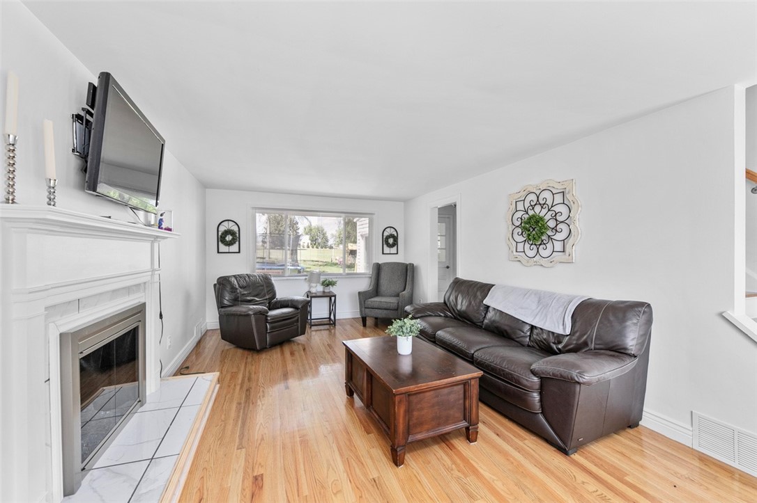 Murrysville, Pennsylvania 15668, United States, 5 Bedrooms Bedrooms, ,3 BathroomsBathrooms,Residential,Active,192400