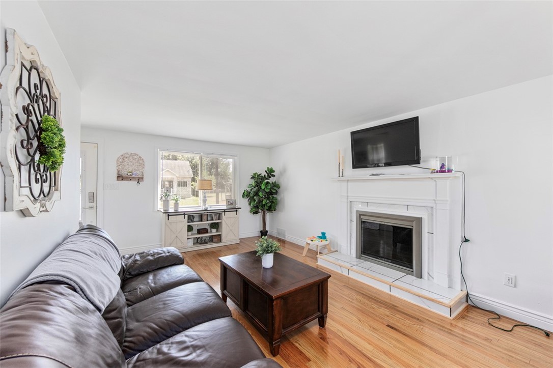 Murrysville, Pennsylvania 15668, United States, 5 Bedrooms Bedrooms, ,3 BathroomsBathrooms,Residential,Active,192400