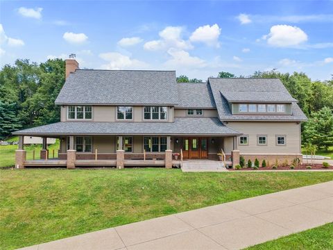 1502 Powers Run Rd O'Hara PA 15238