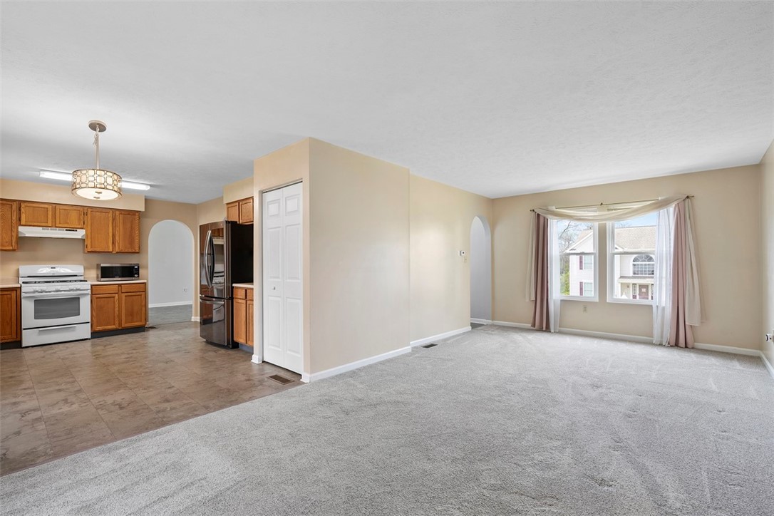 111 Stratford Ct, New Stanton, Pennsylvania image 7