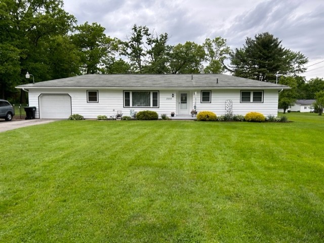 3555 Pleasant Dr Dr, Hermitage, Pennsylvania image 1