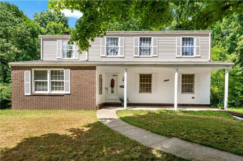 Photo of 2105 Pendleton Dr, Monroeville, PA 15146 (MLS # 1761357)
