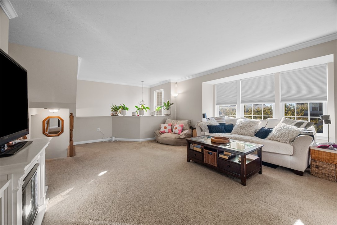 147 Kensington Dr