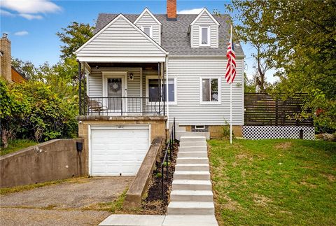 Photo of 1434 Kinmount St, Pittsburgh, PA 15205 (MLS # 1725687)