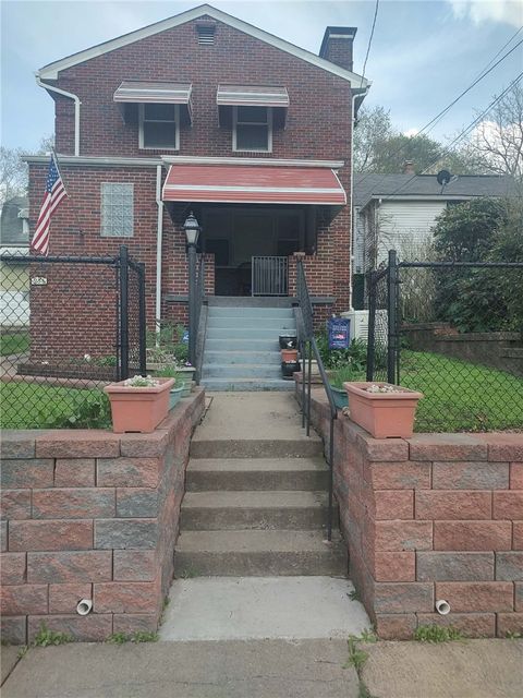 956 Beaver Rd Ambridge PA 15003