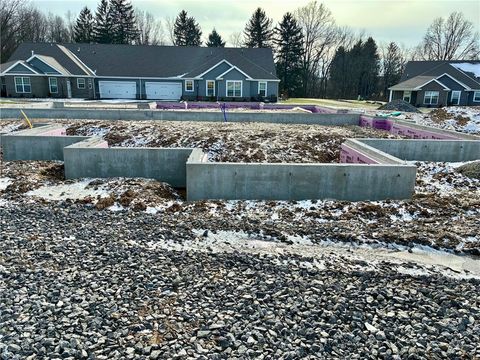 138 Independence Drive 105C Jefferson Twp PA 16023