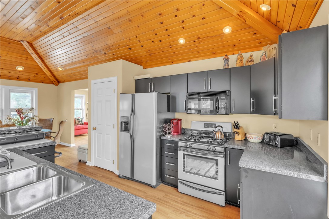 Harmony Twp, Pennsylvania 15003, United States, 4 Bedrooms Bedrooms, ,4 BathroomsBathrooms,Residential,Active,184461