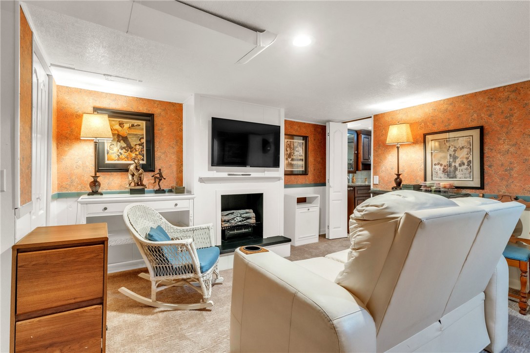 Harmony Twp, Pennsylvania 15003, United States, 4 Bedrooms Bedrooms, ,4 BathroomsBathrooms,Residential,Active,184461