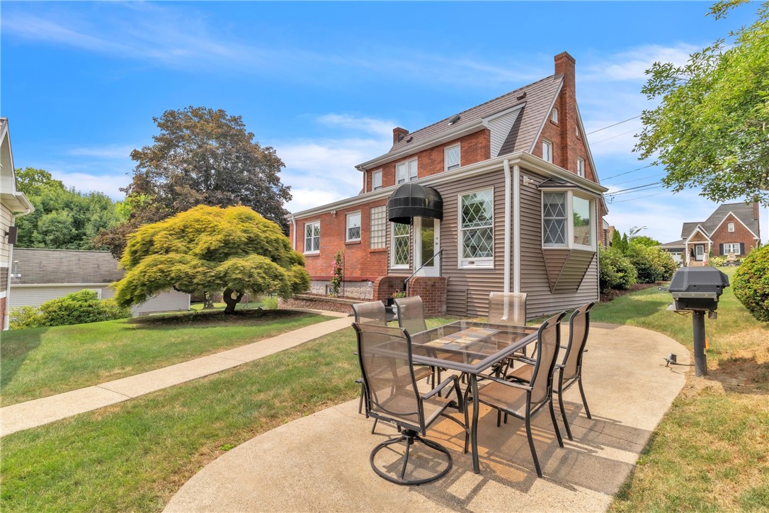 Harmony Twp, Pennsylvania 15003, United States, 4 Bedrooms Bedrooms, ,4 BathroomsBathrooms,Residential,Active,184461