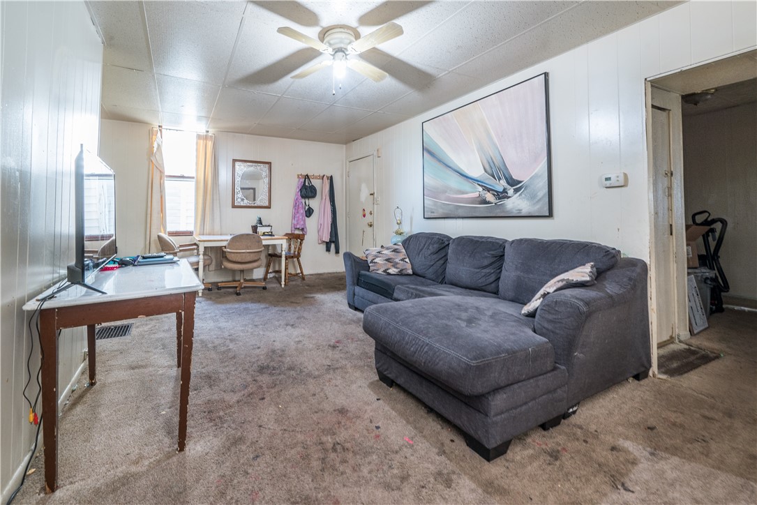 Glassport, Pennsylvania 15045, United States, ,Residential,Active,229443