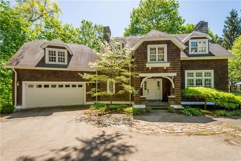 Photo of 739 Chestnut Rd, Sewickley, PA 15143 (MLS # 1746352)