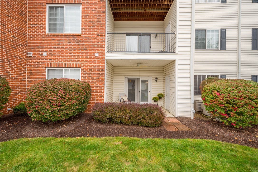 800 Hidden Ridge Ct 103