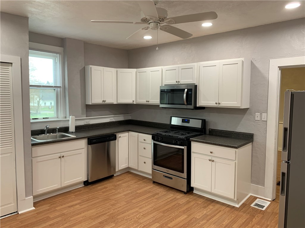 135 E 22nd Ave, Homestead, Pennsylvania image 3