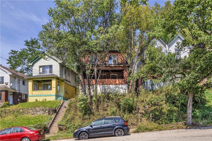 Photo 1 of 18 — 1524 Marie St, Wilkinsburg, PA 15221