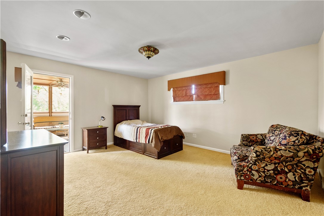 Mt. Lebanon, Pennsylvania 15228, United States, 3 Bedrooms Bedrooms, ,3 BathroomsBathrooms,Residential,Active,122314