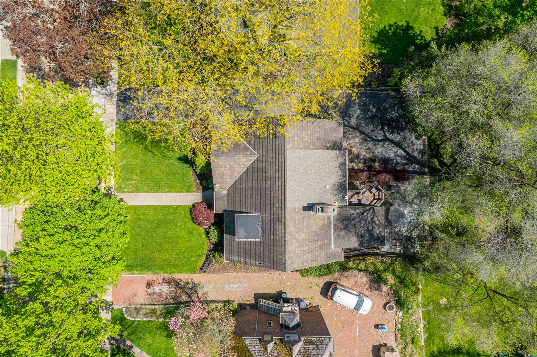 Mt. Lebanon, Pennsylvania 15228, United States, 3 Bedrooms Bedrooms, ,3 BathroomsBathrooms,Residential,Active,122314