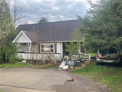 Photo of 4114 Miller St, Butler, PA 16001 (MLS # 1749351)