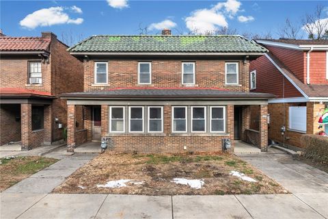 Photo of 709 Center Ave #707, Pittsburgh, PA 15202 (MLS # 1733291)