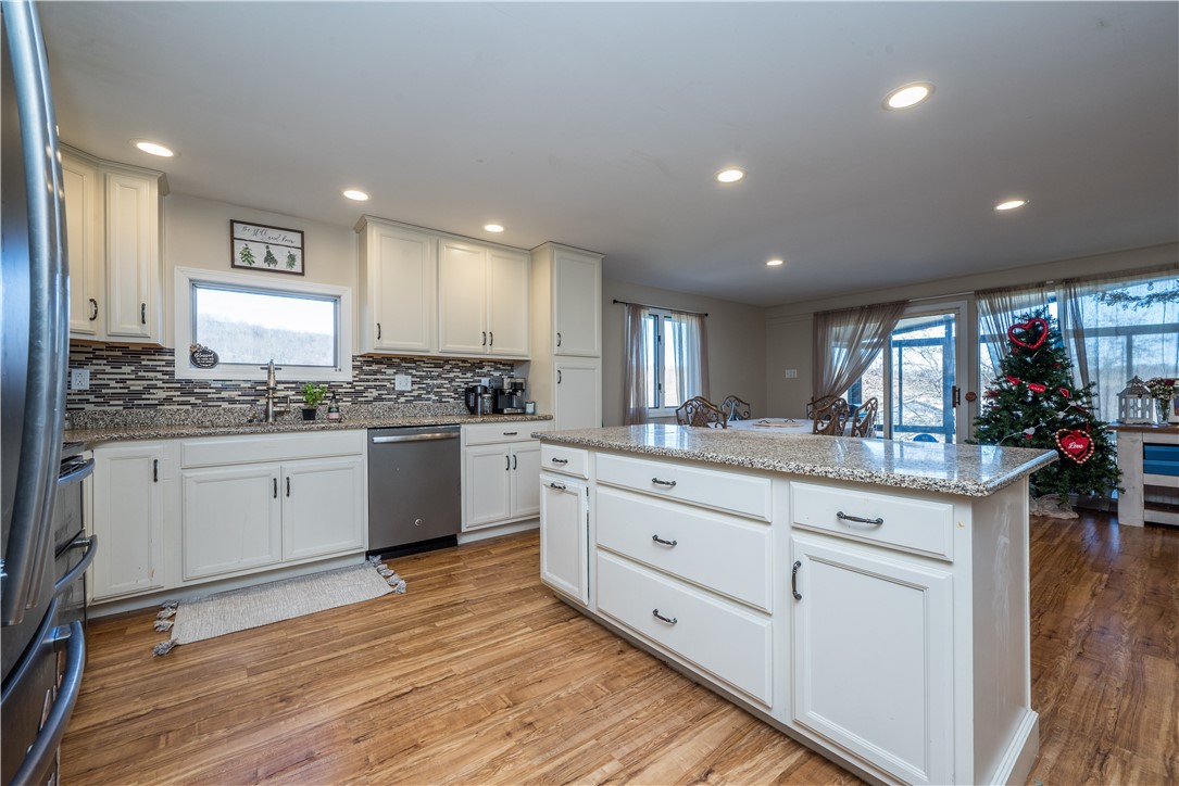 Unity Twp, Pennsylvania 15650, United States, 3 Bedrooms Bedrooms, ,2 BathroomsBathrooms,Residential,Active,8100