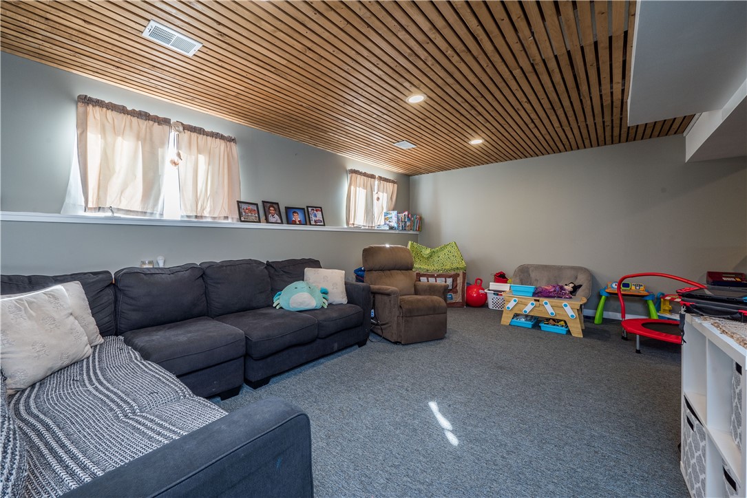 Unity Twp, Pennsylvania 15650, United States, 3 Bedrooms Bedrooms, ,2 BathroomsBathrooms,Residential,Active,8100