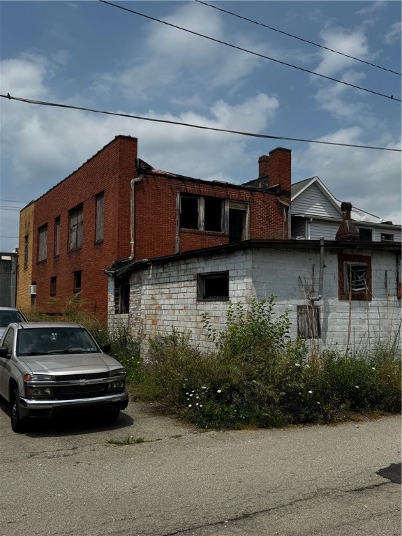 67 S Gallatin Ave