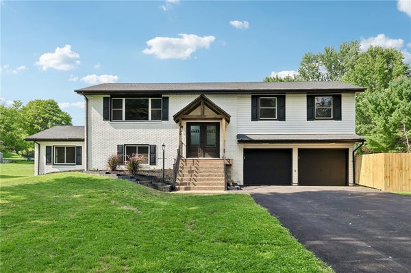 1130 BLUE SKY DR, NEW CASTLE, PA 16105 - Image 8a02e1ff8f92c360c0885b5bc410b9f4/3100128025