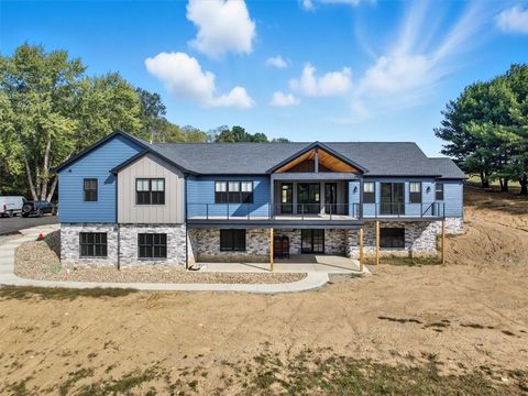 Photo of 1746 Route 980, Canonsburg, PA 15317 (MLS # 1740155)