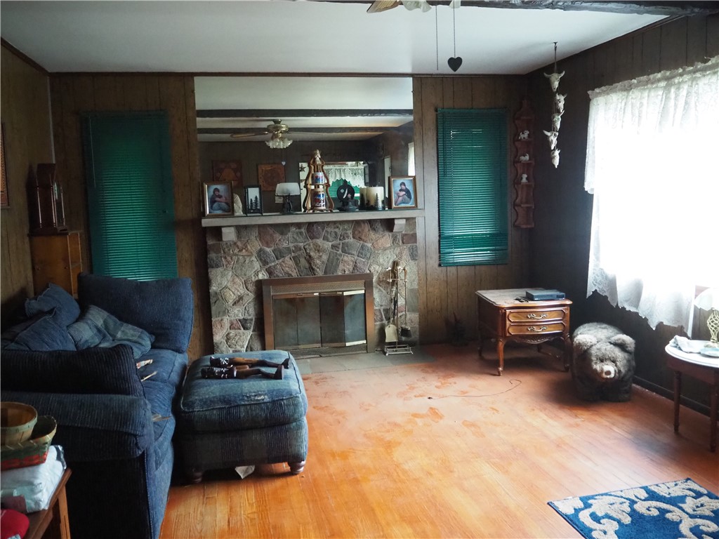 Connoquenessing Twp, Pennsylvania 16053, United States, 3 Bedrooms Bedrooms, ,1 BathroomBathrooms,Residential,Active,234070