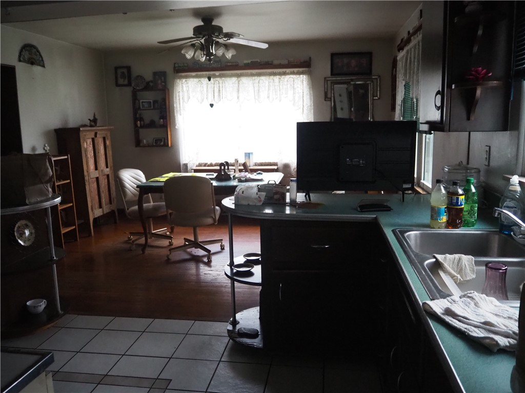 Connoquenessing Twp, Pennsylvania 16053, United States, 3 Bedrooms Bedrooms, ,1 BathroomBathrooms,Residential,Active,234070