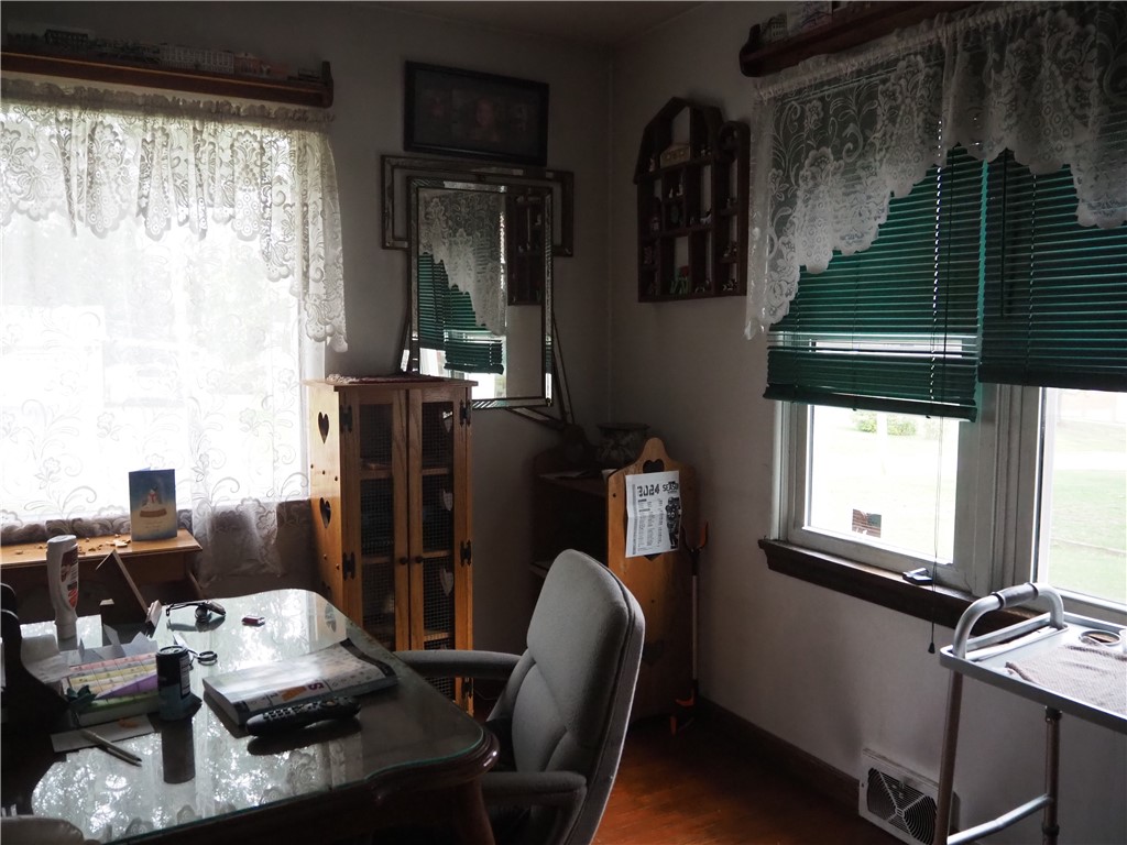 Connoquenessing Twp, Pennsylvania 16053, United States, 3 Bedrooms Bedrooms, ,1 BathroomBathrooms,Residential,Active,234070