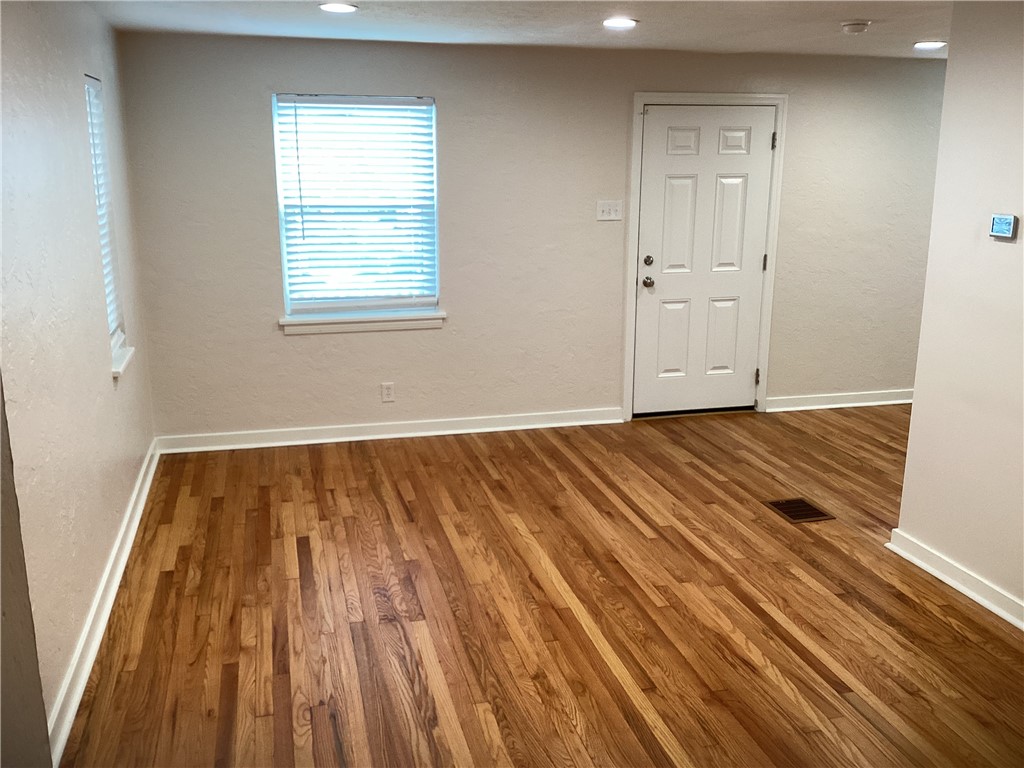 McKeesport, Pennsylvania 15132, United States, 2 Bedrooms Bedrooms, ,1 BathroomBathrooms,Residential,Active,254241